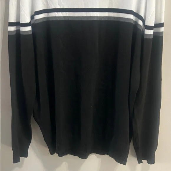 Classic Black and White Men's Sweatshirt - Picture 5 of 7